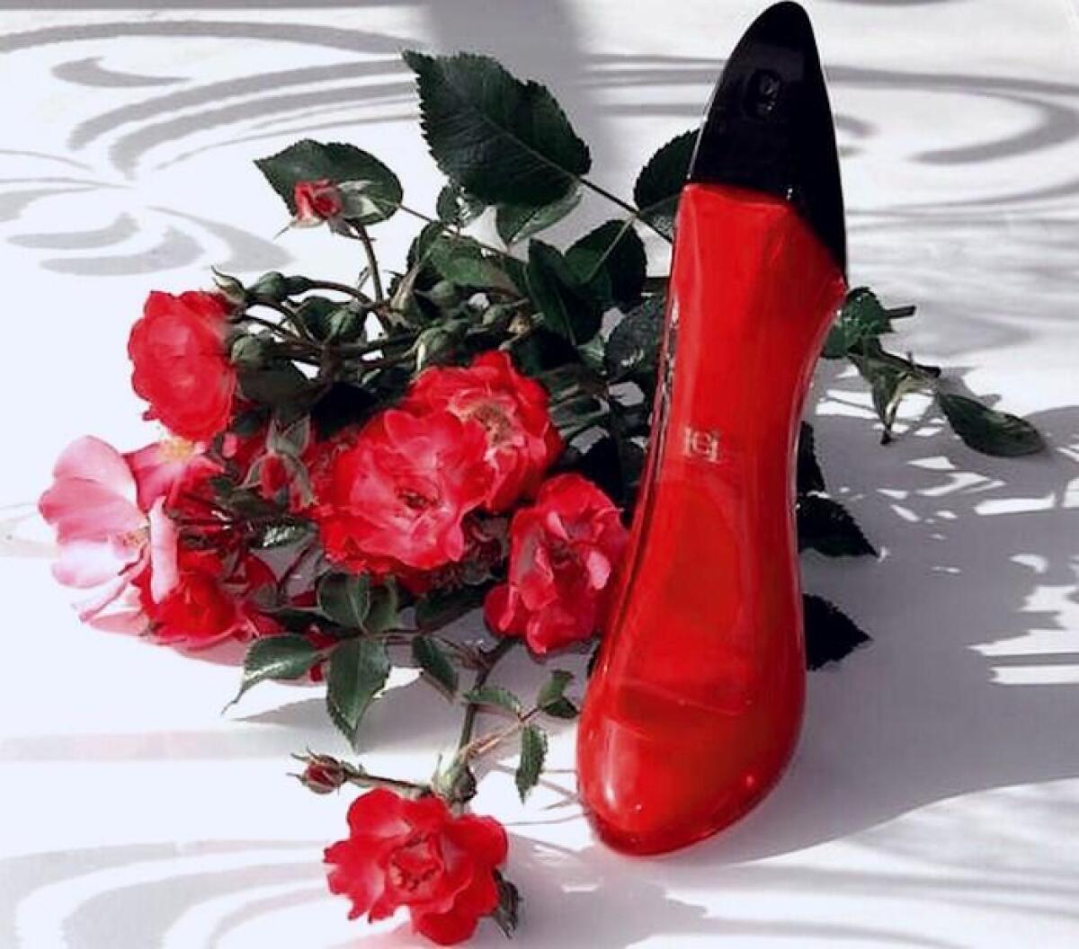 Carolina Herrera Very Good Gir - Good Floral & Wedding Decor Supply Photos recensione e prezzo